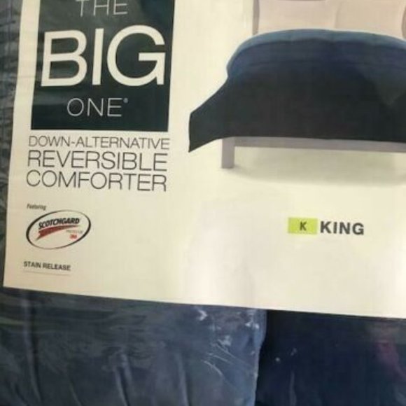 NIP BLUE DOWN ALTERNATIVE KING COMFORTER - Picture 3 of 9
